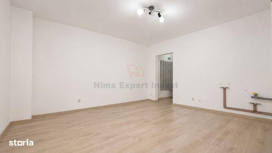Spațiu comercial, de 50 mp, în Centrul Civic