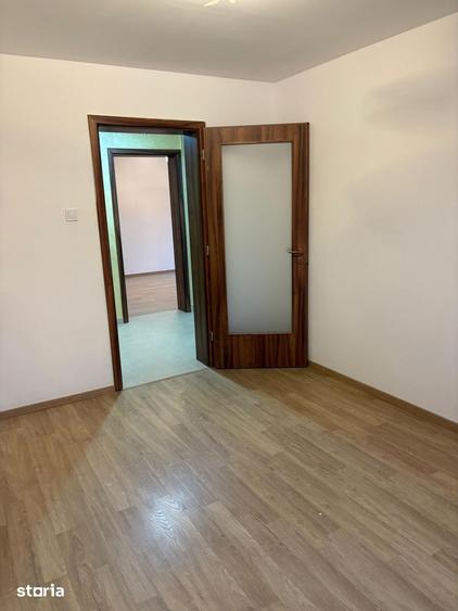 Apartament cu 2 camere decomandat în Podu Roș