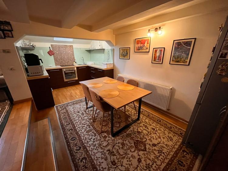 Apartament cu 3 camere decomandat în Ultracentral