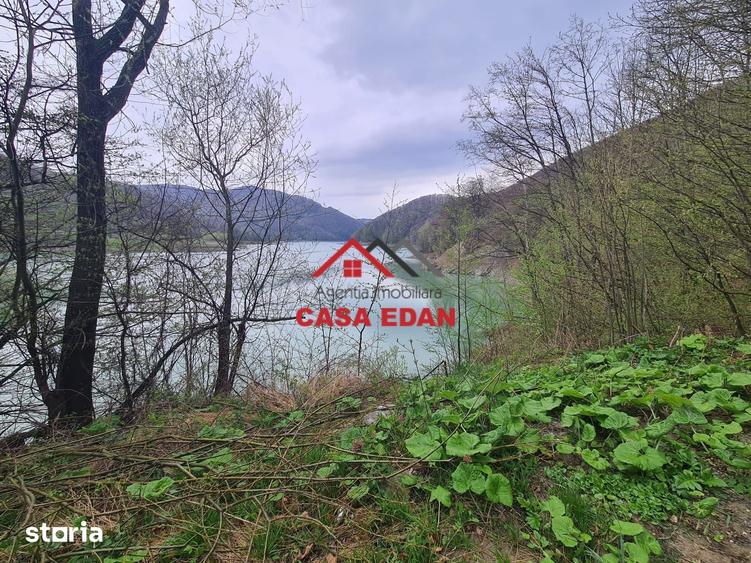 Teren de 1000 mp, în Valea Doftanei