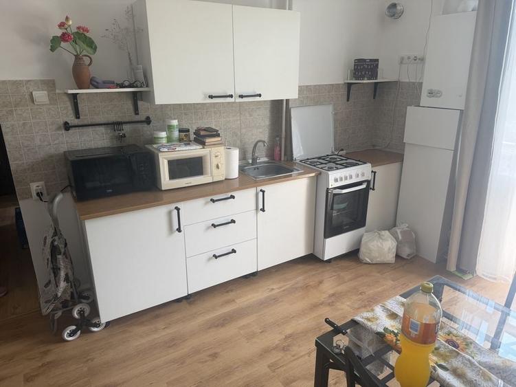 Apartament cu 3 camere în Grivița