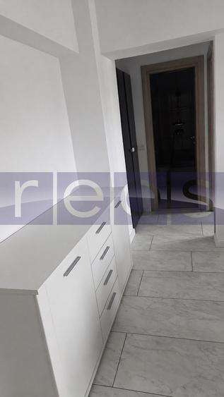 Apartament cu 4 camere decomandat, mobilat în Unirii