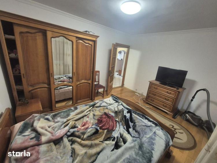 Apartament cu 3 camere decomandat în Rahova