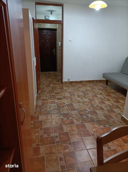 Garsonieră decomandată în Rahova
