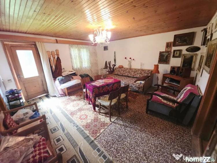 Casă cu 3 camere cu Teren 803 Mp în Bistrița