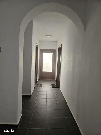 Spațiu comercial, de 20 mp, în Dârste