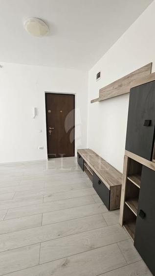 Apartament cu 2 camere semidecomandat, mobilat în Bună Ziua
