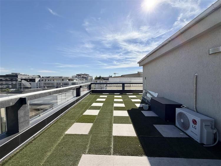 Penthouse cu 5 camere decomandat, mobilat în Herăstrău