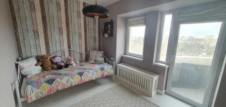 Apartament cu 3 camere decomandat, mobilat în Gara
