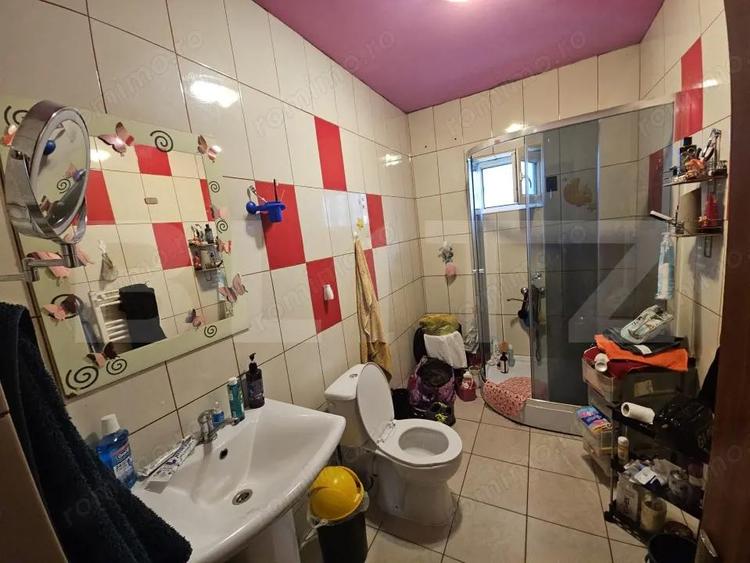 Casă cu 3 camere cu Teren 500 Mp în Holboca