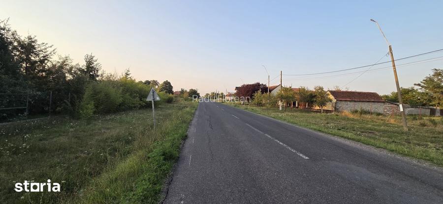 Teren intravilan in localitatea Berini
