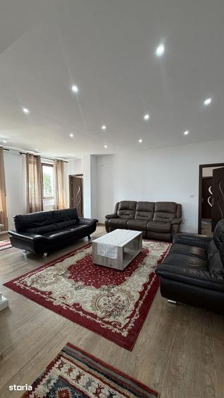 Casă cu 7 camere cu Teren 2300 Mp în Mintiu Gherlii