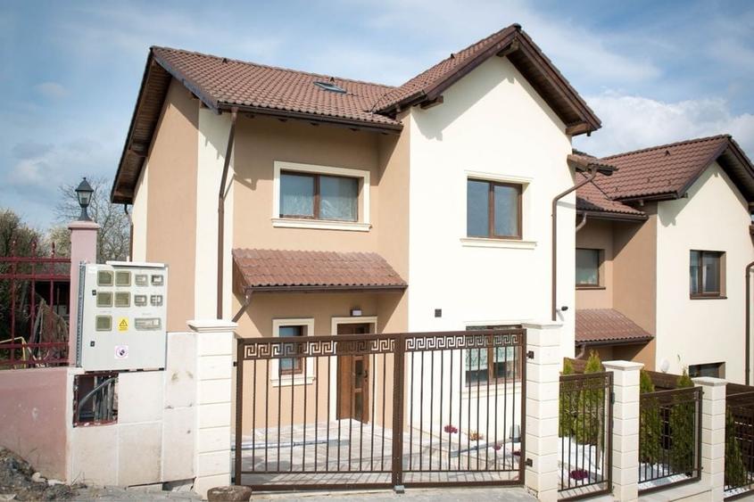 Casă cu 4 camere cu Teren 350 Mp în Gruia