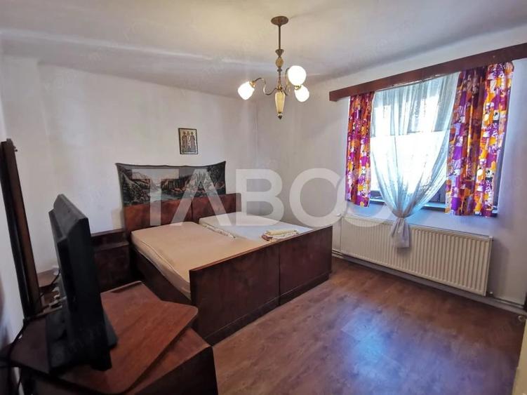 Casă cu 2 camere cu Teren 335 Mp în Tineretului