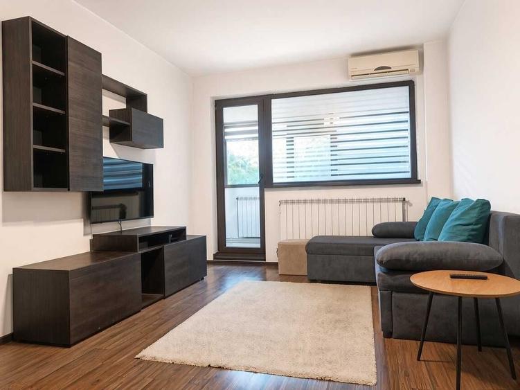 Apartament cu 2 camere semidecomandat în Carrefour