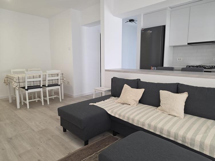 Apartament cu 2 camere decomandat în Galata