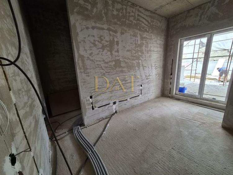 Apartament cu 3 camere semidecomandat în Iris