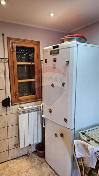 Casă cu 6 camere cu Teren 2803 Mp în Central