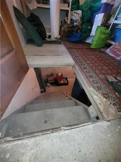 Casă individuală cu 4 camere cu Teren 2500 Mp în Lazu