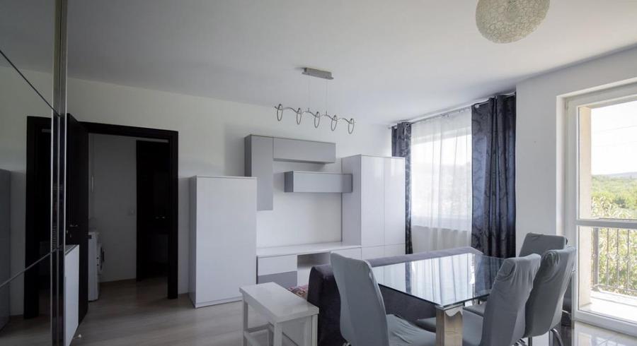 Apartament cu 2 camere decomandat în Bucium