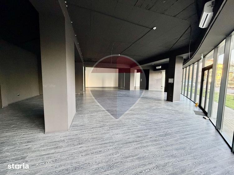 Spațiu comercial, de 270 mp, în Nord