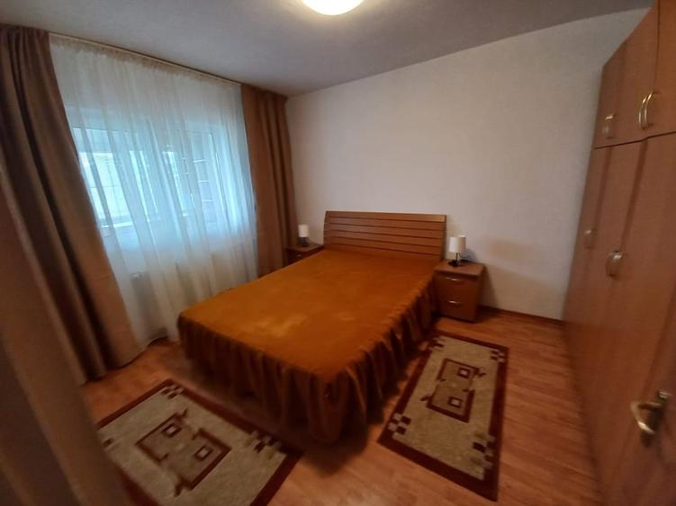 Apartament cu 2 camere semidecomandat, mobilat în Vatra Luminoasă