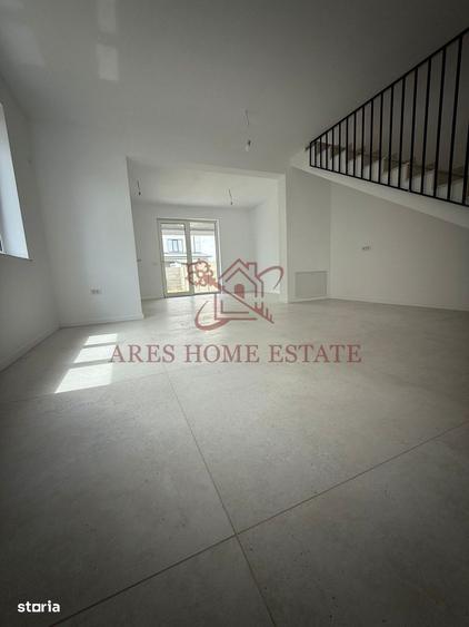 Casă cu 4 camere cu Teren 254 Mp în Remetea Mare