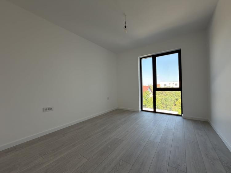 Apartament cu 3 camere decomandat în Braytim