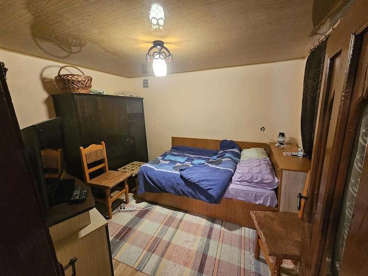 Casă cu 3 camere cu Teren 1160 Mp în Axintele