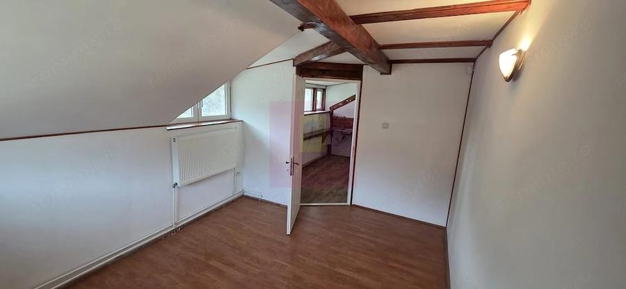 Vila de vanzare cu 5 camere in Busteni - 13