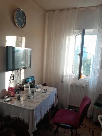 Apartament cu 2 camere semidecomandat în Exterior Vest