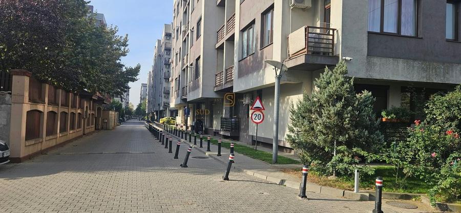 Apartament cu 2 camere decomandat, mobilat în Central