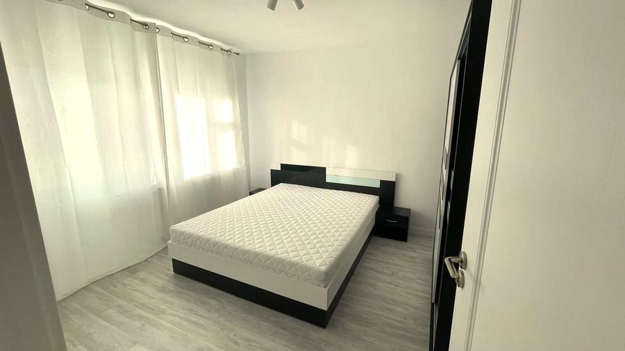 Apartament cu 3 camere decomandat în ICIL