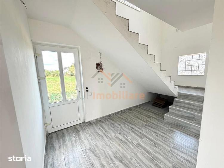 Casă cu 4 camere cu Teren 1439 Mp în Inand