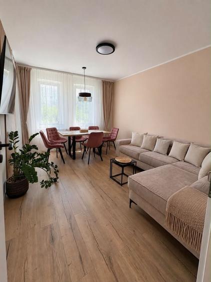 Apartament cu 3 camere decomandat în Ștefan cel Mare