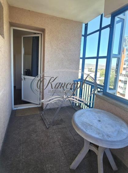 Apartament cu 4 camere semidecomandat, mobilat în Zorilor