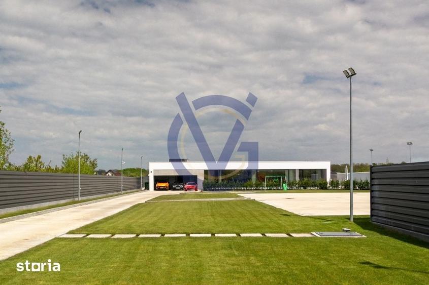 Casă cu 6 camere cu Teren 5000 Mp în Ciolpani