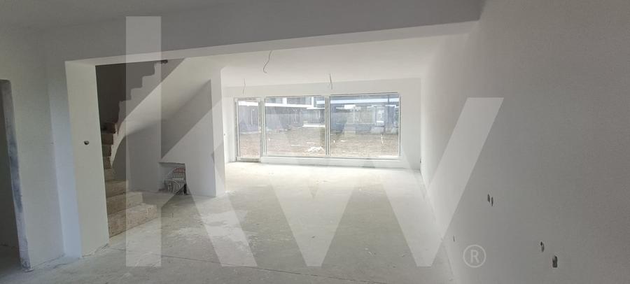 Duplex cu 4 camere cu Canalizare în Rășinari