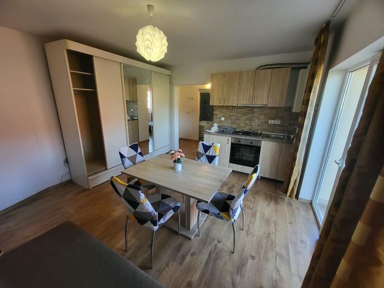 Apartament cu 2 camere decomandat în Florești
