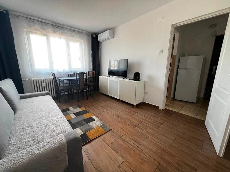 Apartament cu 2 camere decomandat în Intim