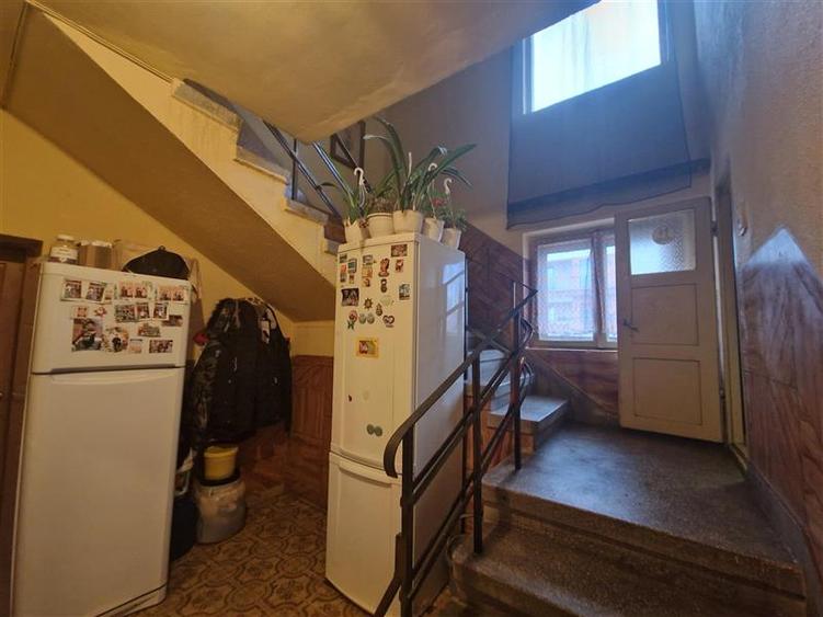 Casa P+M, teren 430 mp, pretabila - clinica, gradinita, locuinta - Liceul Triscu - 3