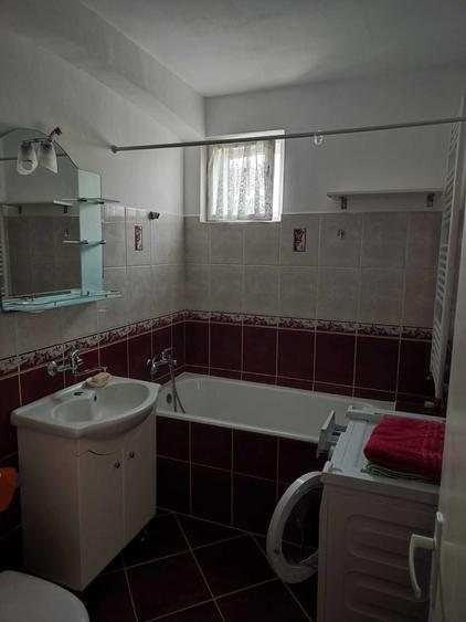 Apartament cu 2 camere decomandat în Horea