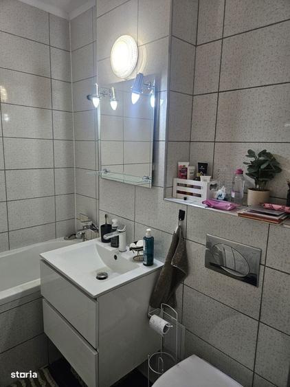 Apartament cu 3 camere în Micro 3