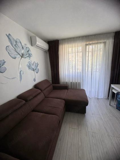 Apartament cu 2 camere semidecomandat în Gorjului