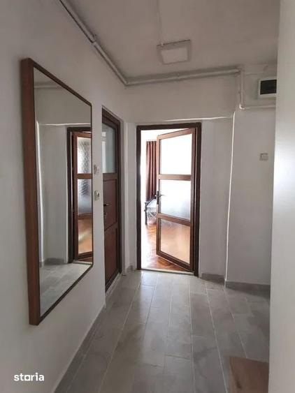 Garsoniera decomandata | Unirii | 2 balcoane | Metrou Piata Unirii 4' - 5
