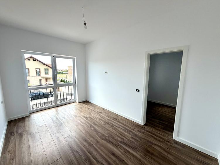 Teren Generos, 5 Camere, Finalizata - 6