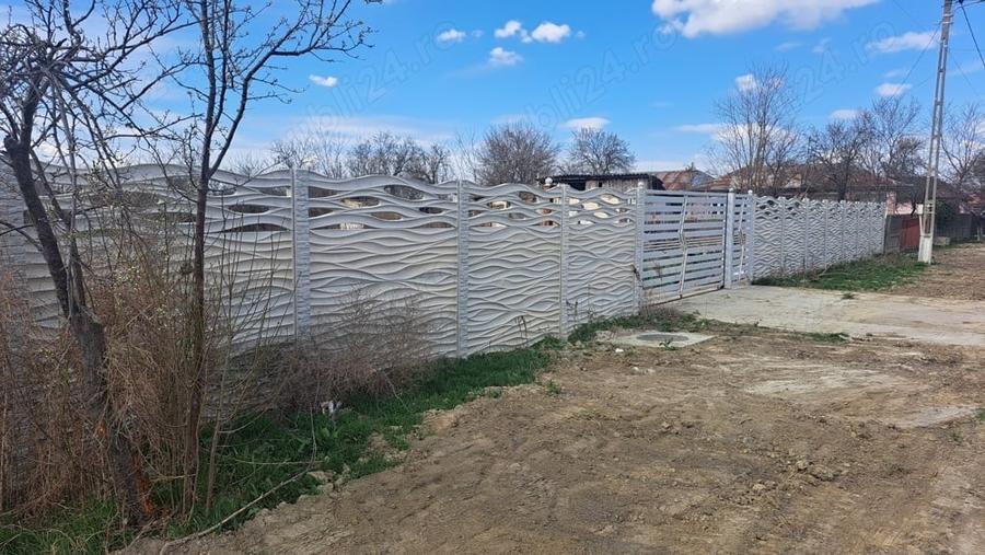 Teren de 1500 mp, în Măxineni
