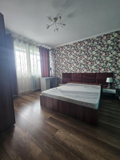 Apartament cu 2 camere decomandat în Nicolina