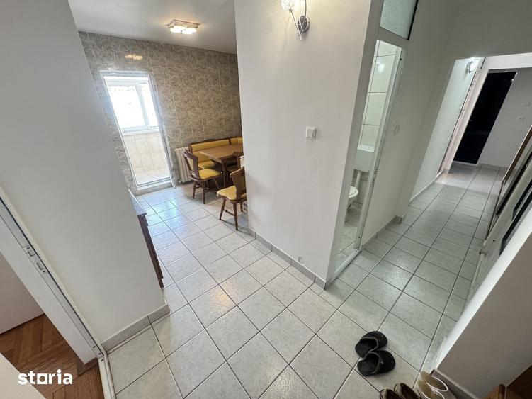 Apartament cu 3 camere decomandat în Tăbăcărie