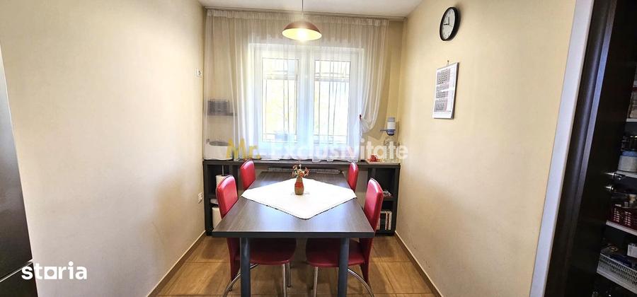 Casă cu 7 camere cu Teren 2000 Mp în Feleacu